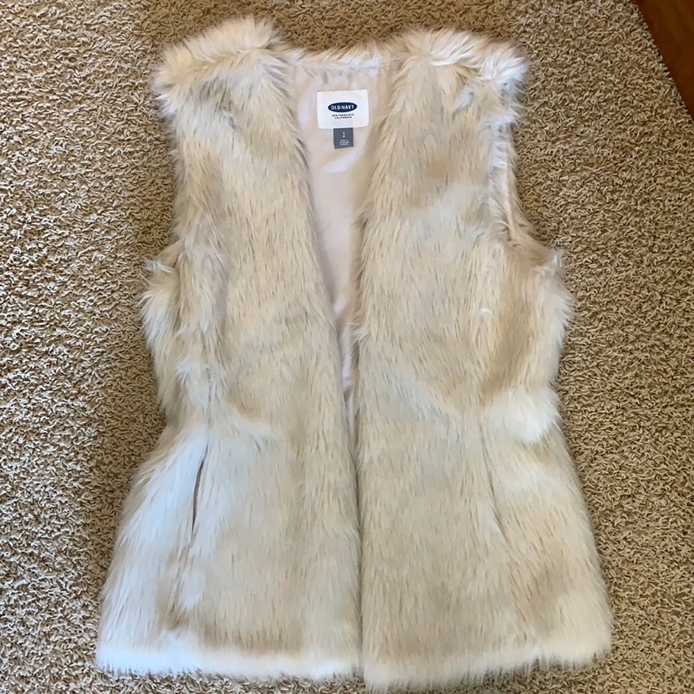 Old navy fur vest